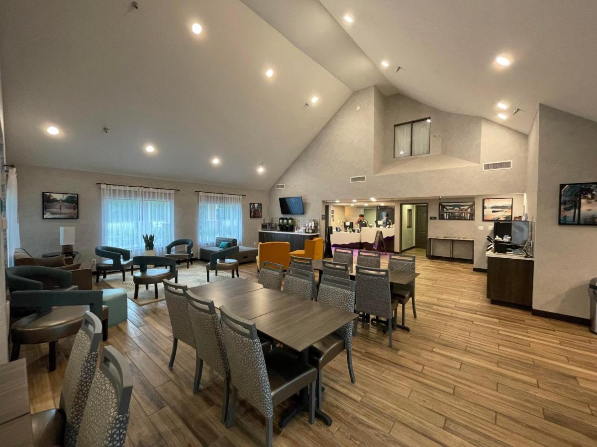 Best Western Fishkill Inn & Suites Exterior photo