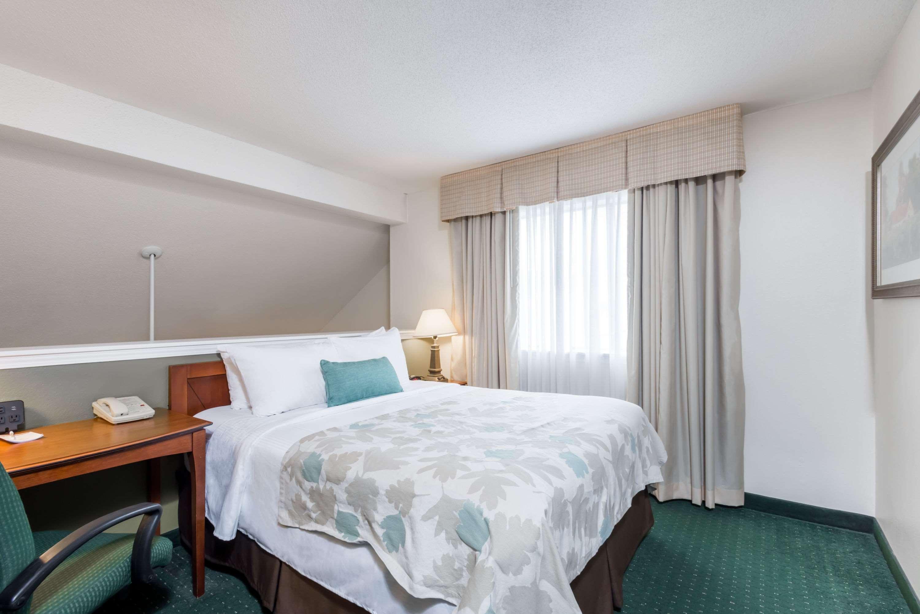 Best Western Fishkill Inn & Suites Exterior photo