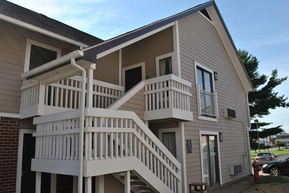Best Western Fishkill Inn & Suites Exterior photo